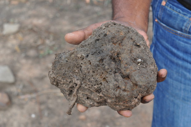 Volcanic Honey Comb Top Rock