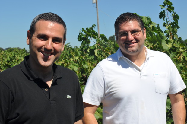 The Perlegos Brothers, Lodi